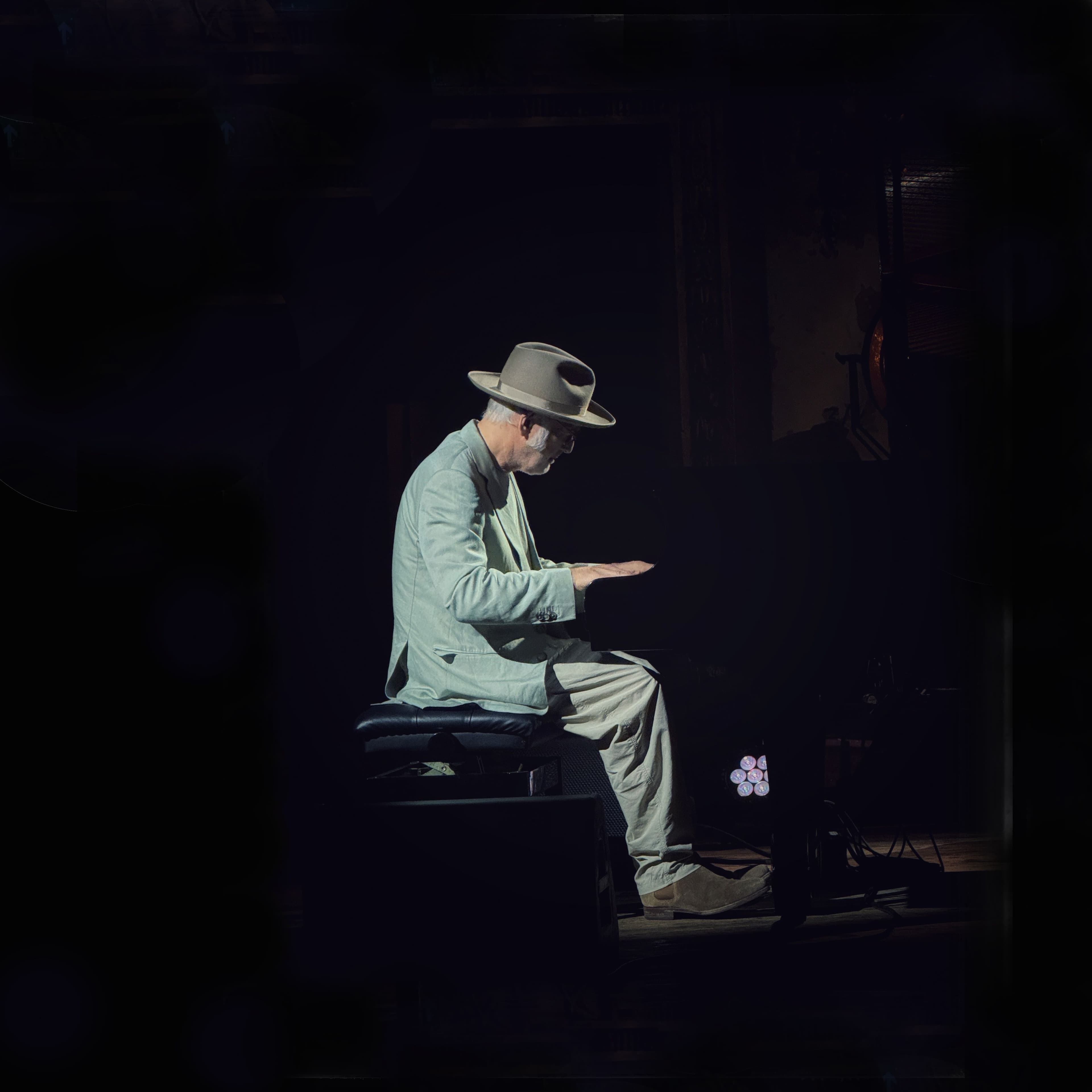 LUDOVICO EINAUDISOLO PIANOPRÉVENTE 09/10 À 10H